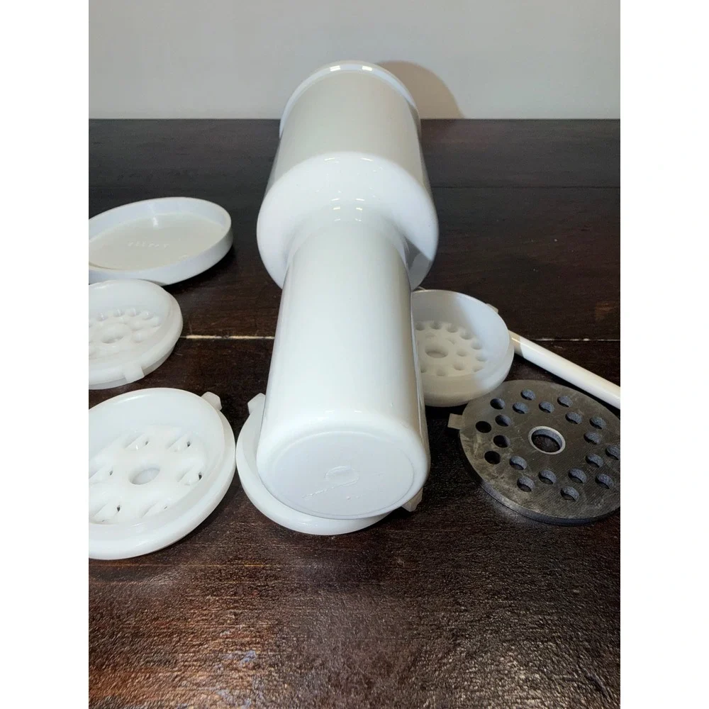 KitchenAid Pasta Maker Meat Grinder Attachment‎ 5 Plates and Cleaning Tool White